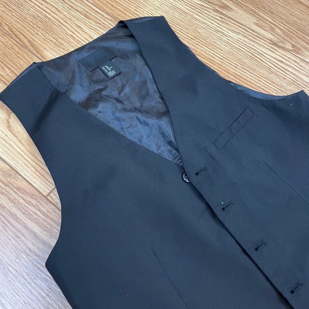 H&M Black Vest